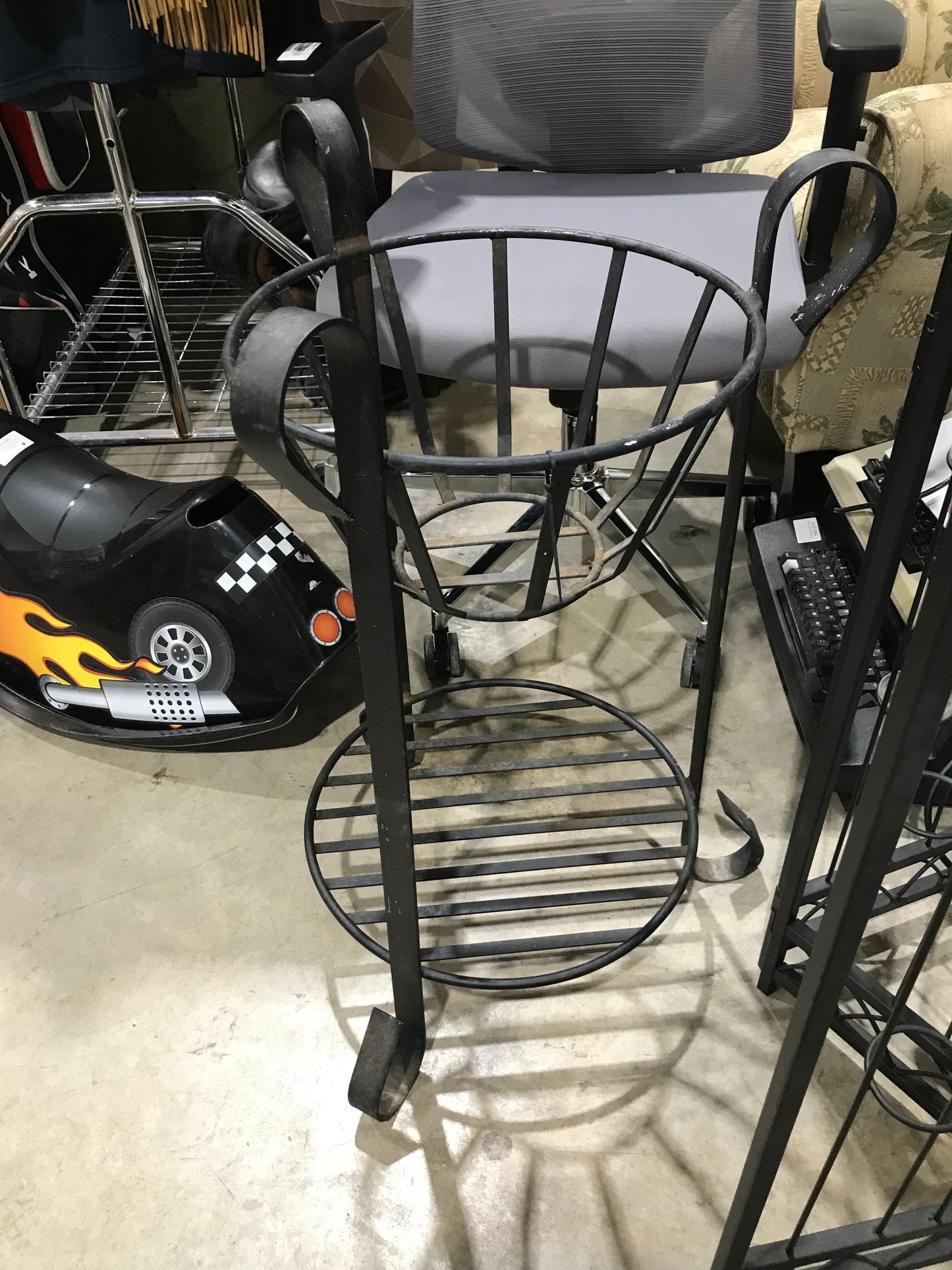 Metal Plant Stand