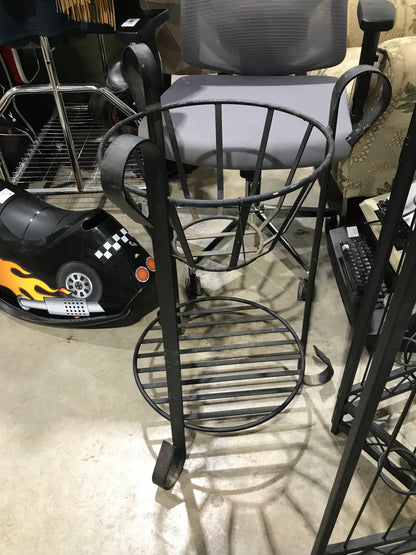 Metal Plant Stand
