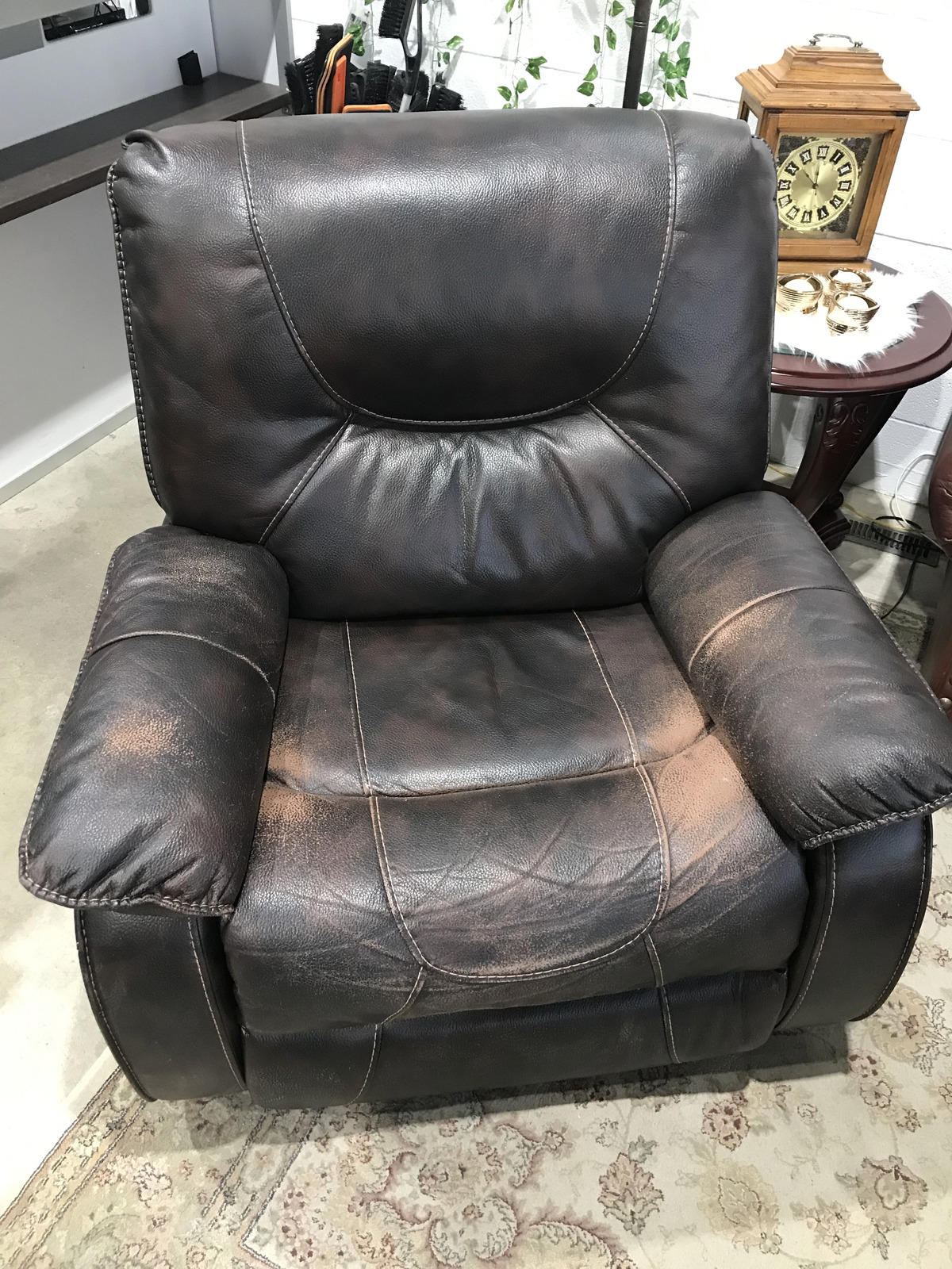 Full -Grain Leather Power Recliner