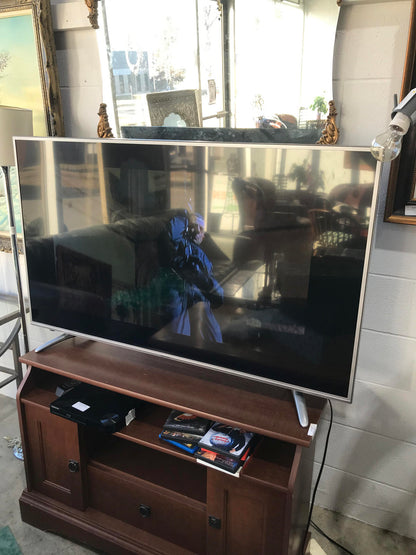 Sharp 55” SMART TV (55P5000U) with stand
