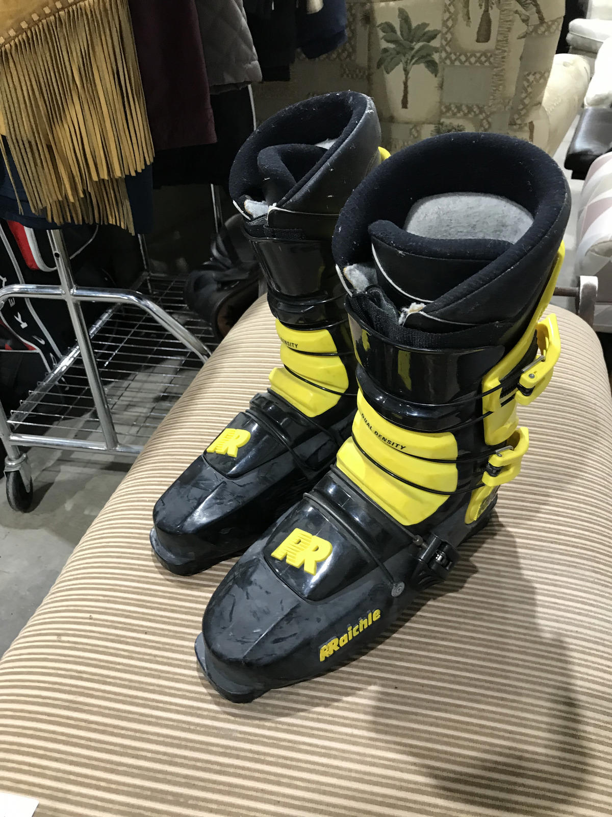 Raichle Flexon Comp Ski Boots (Size 12M)