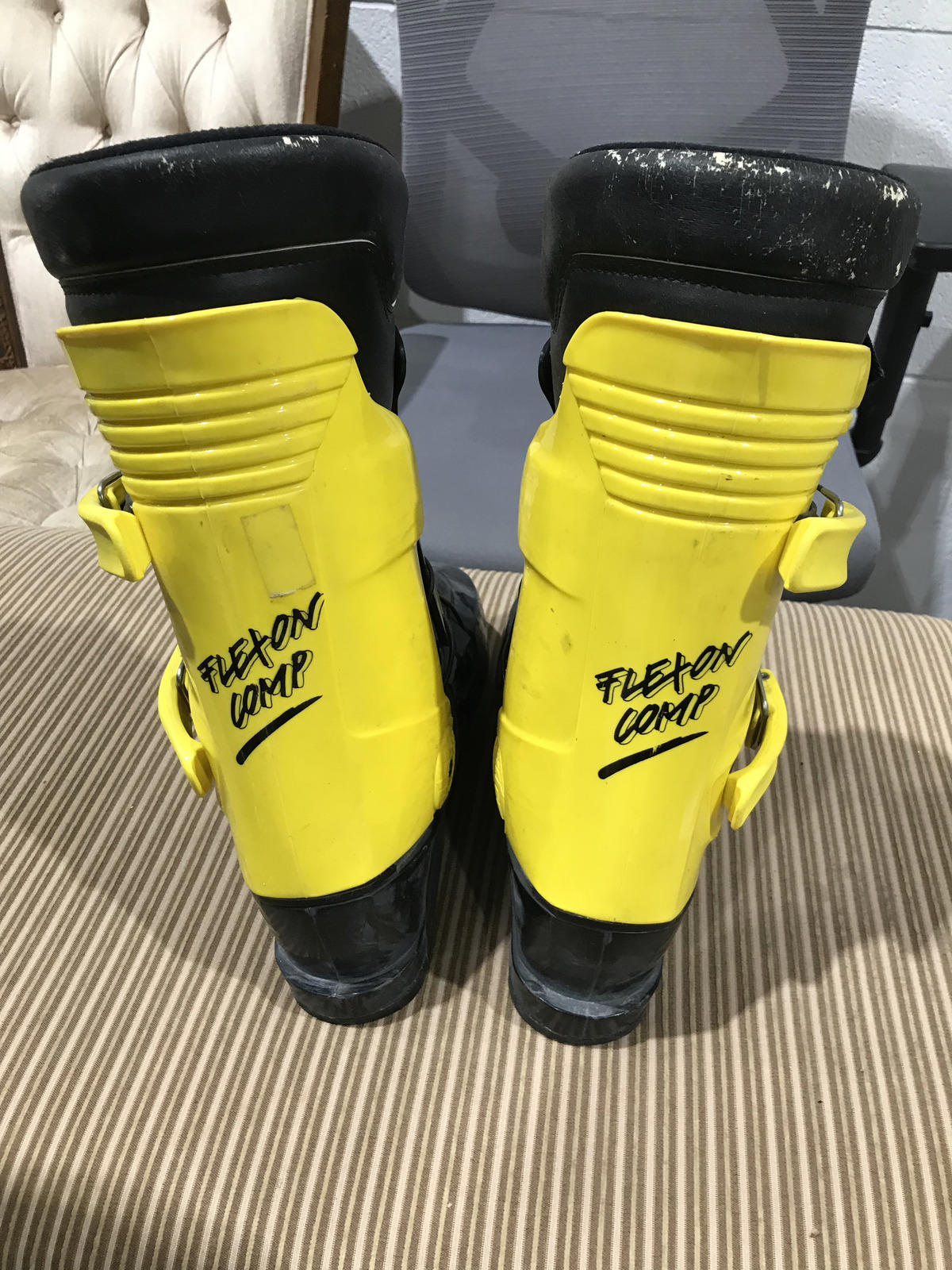 Raichle Flexon Comp Ski Boots (Size 12M)