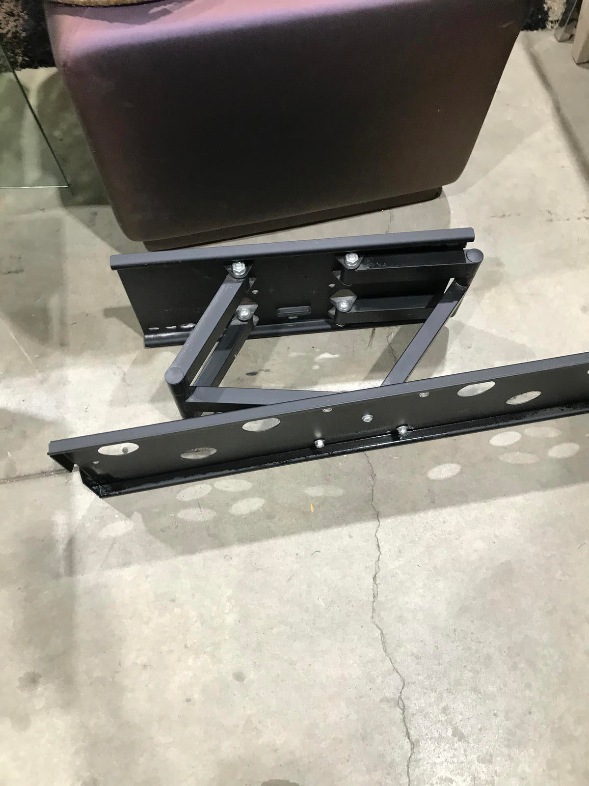 LG 50 inch TV with Extendable Wall Mount