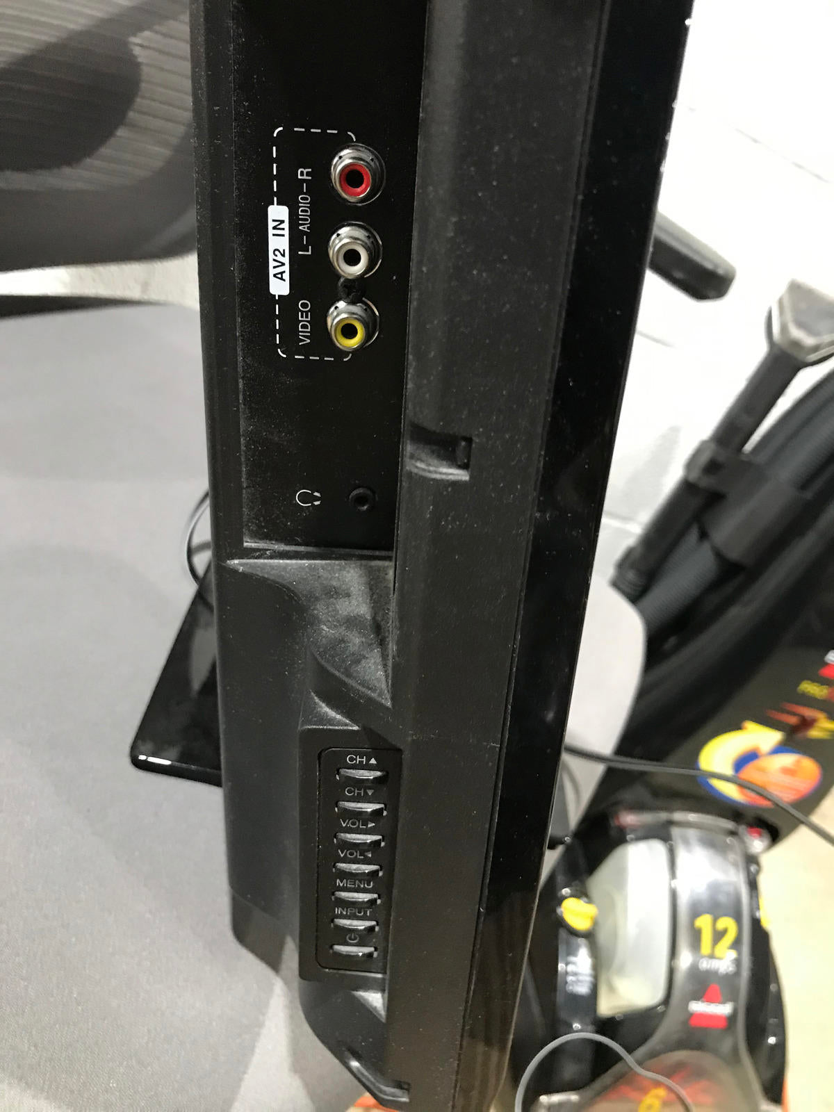 Dynex  21" LCD TV with Remote