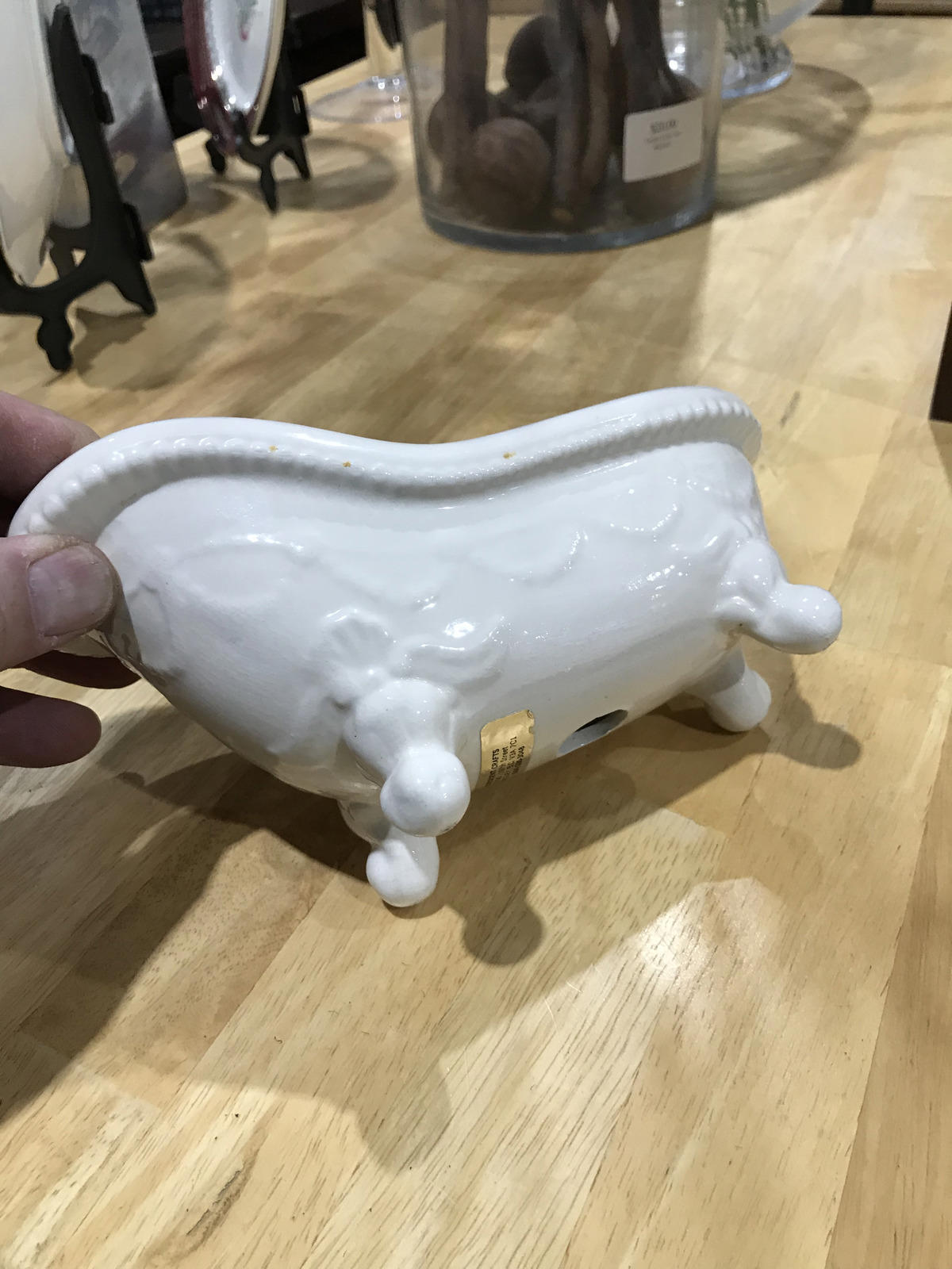 8" White Ceramic Bathtub