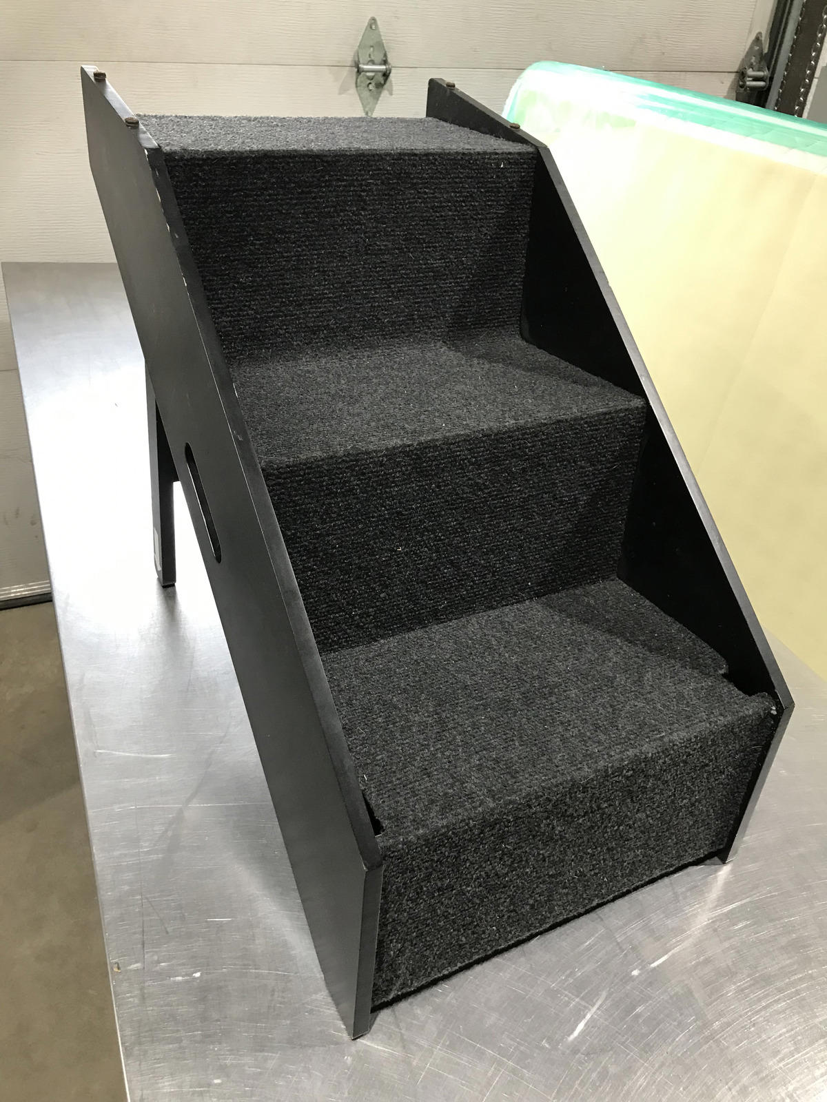 Carpeted Dog Steps/Ramp