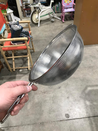 Stainless Steel Colander (10"D x 4"H)
