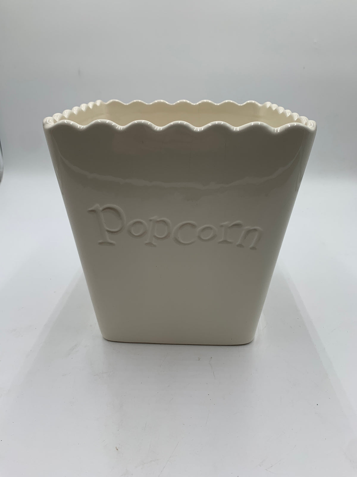 WordWare Cream Popcorn Bowl Scalloped Rim Large Serving Bowl Kitchen Tableware