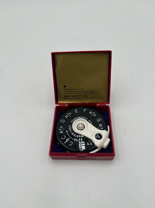 Vintage WM. Kratt Co. Master Key Chromatic Pitch Instrument A-440 13 Keys