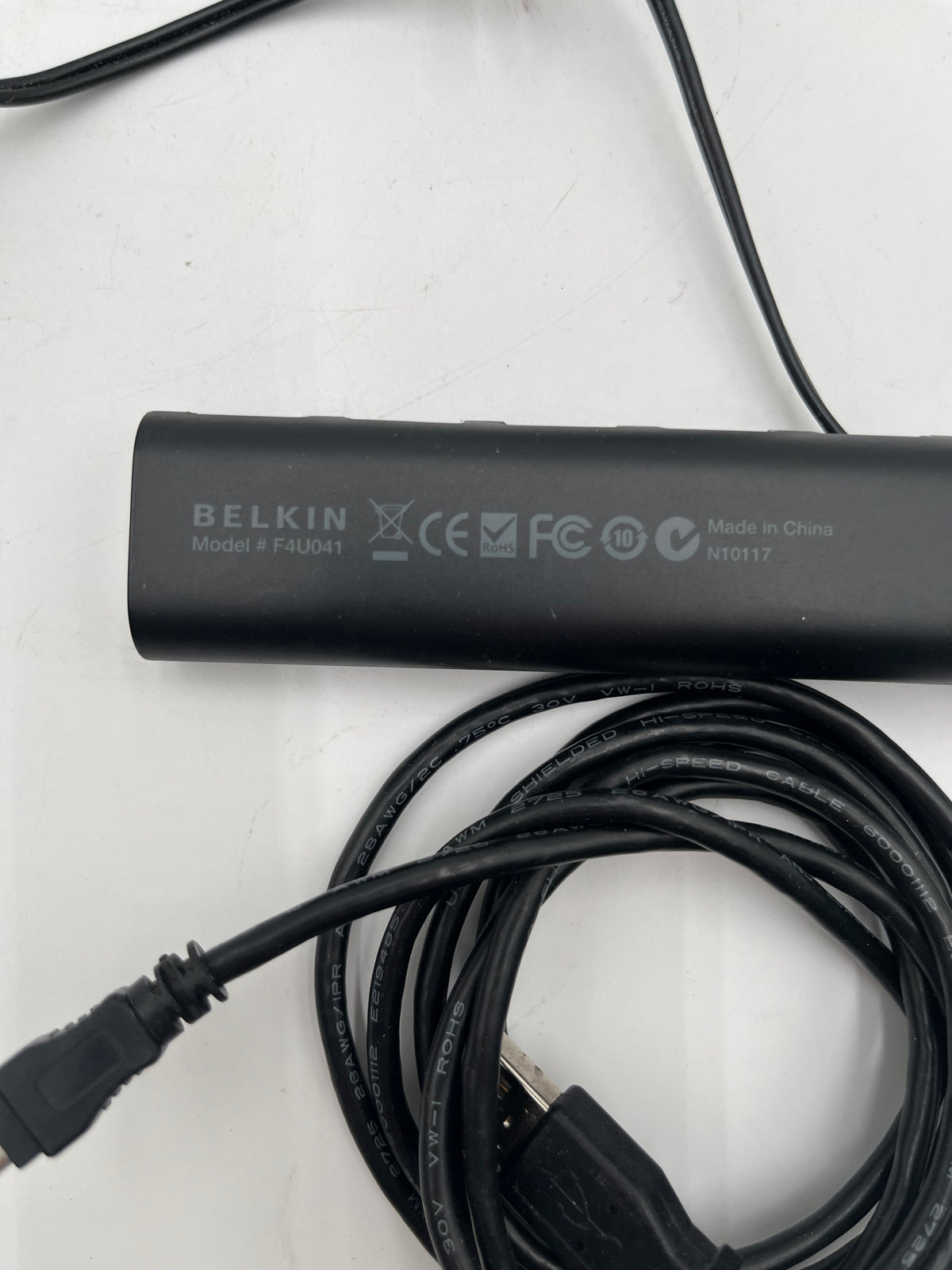 Belkin F4U041 Ultra-Slim 7-Port USB 2.0 Desktop Hub with Power Supply & Cable