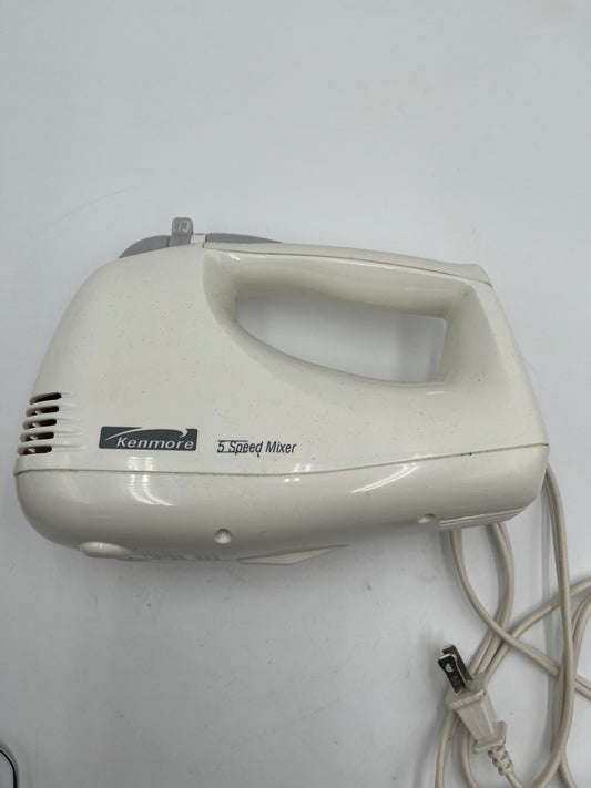 Kenmore 5-Speed Hand Mixer White w/ Beaters Dough Hooks Storage Bag