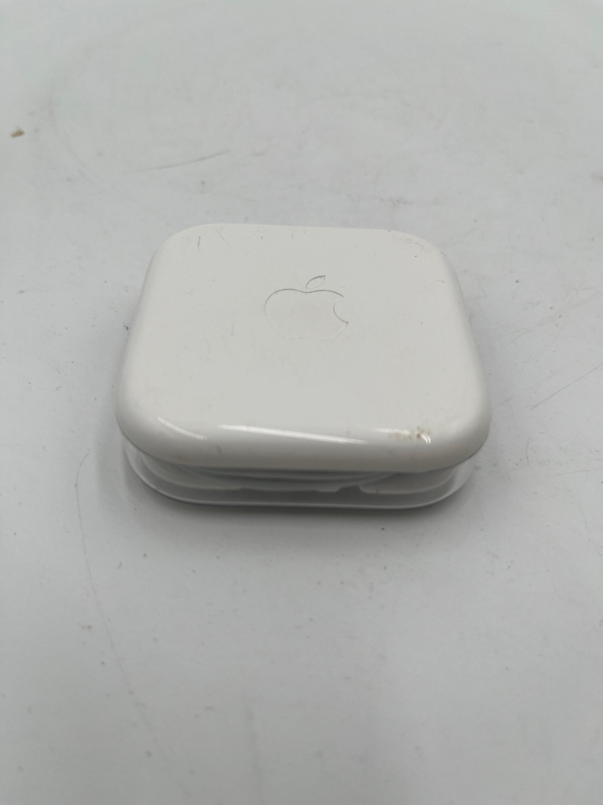 Apple EarPods with 3.5mm Headphone Plug and Remote in Original Case OEM