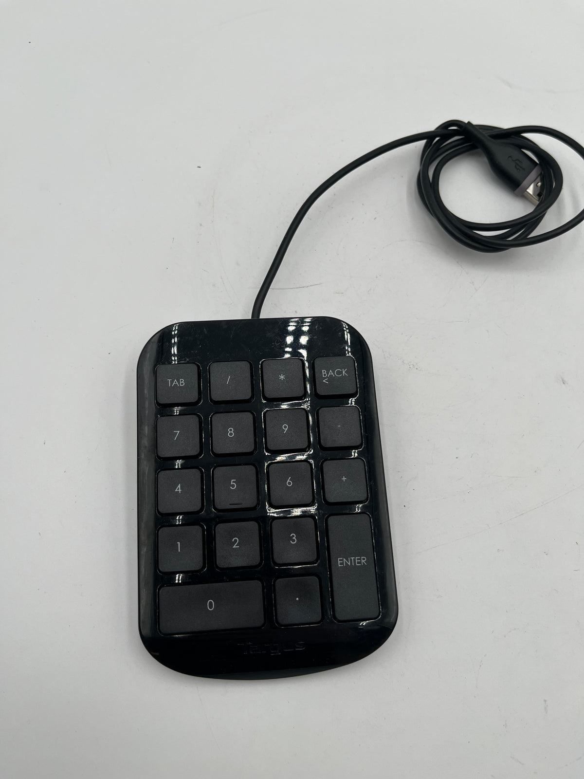 Targus AKP10-A USB Wired Numeric Keypad 19mm Full-Size Keys Ergonomic Tilt