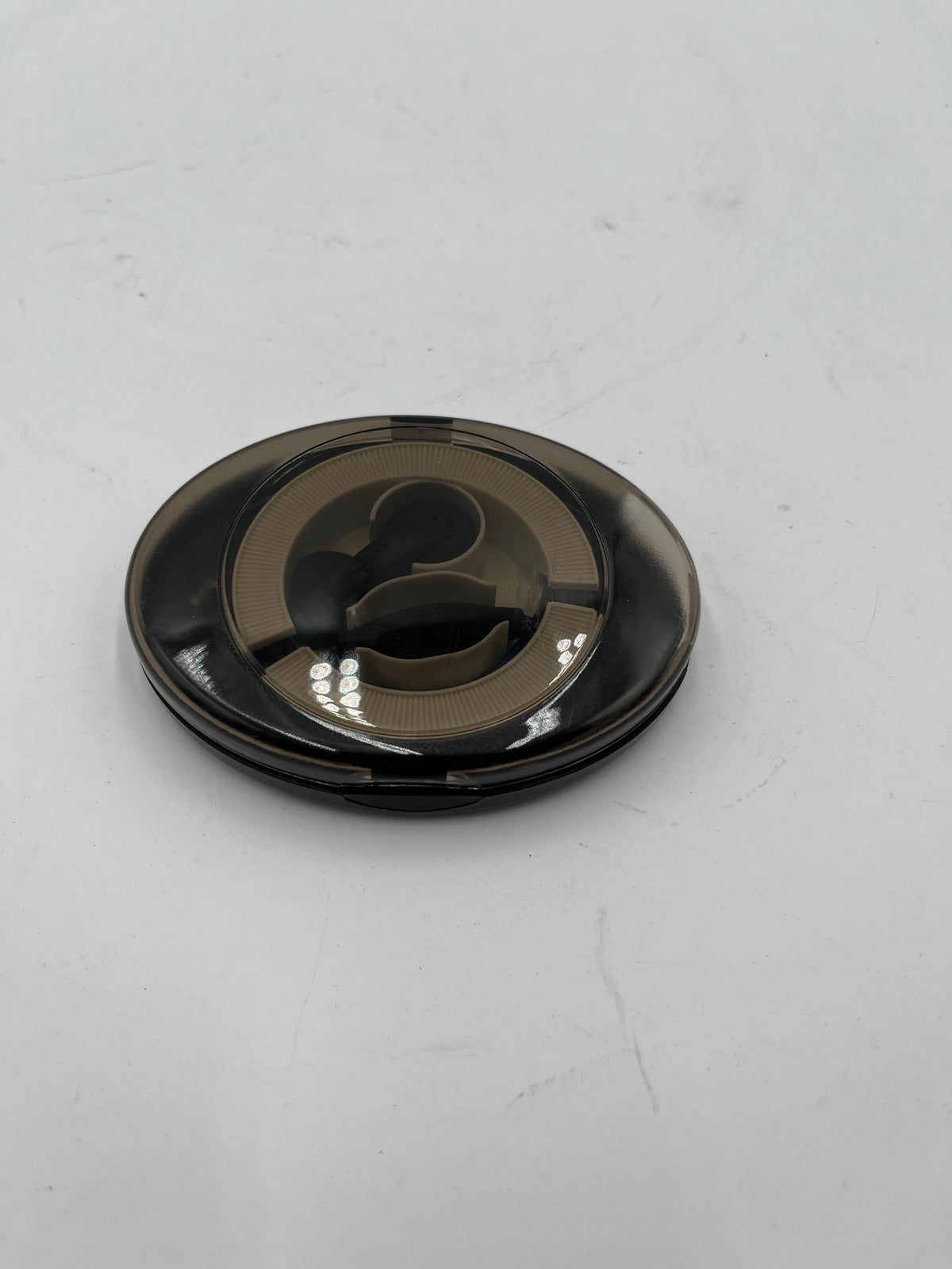 Vintage Retractable In-Ear Earphones Headset with Round Travel Case