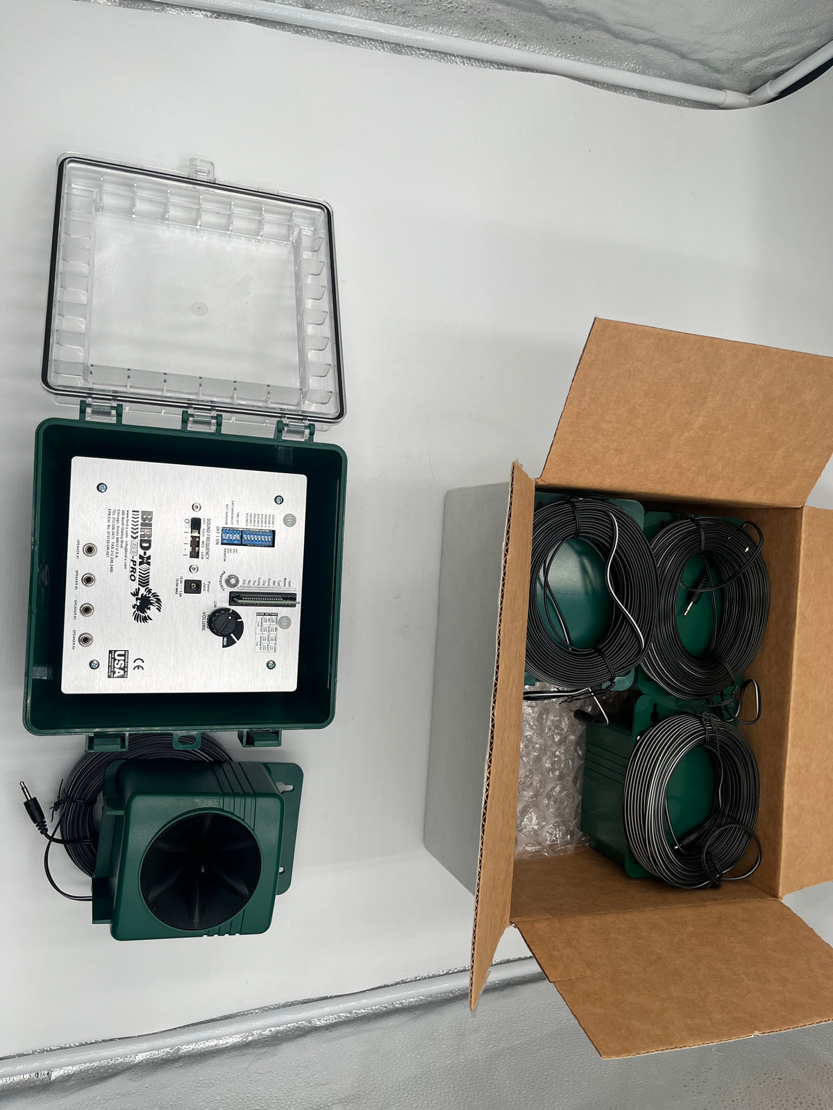 Bird-X BroadBand PRO BB-Pro Electronic Bird Control System Box + 4 Speakers