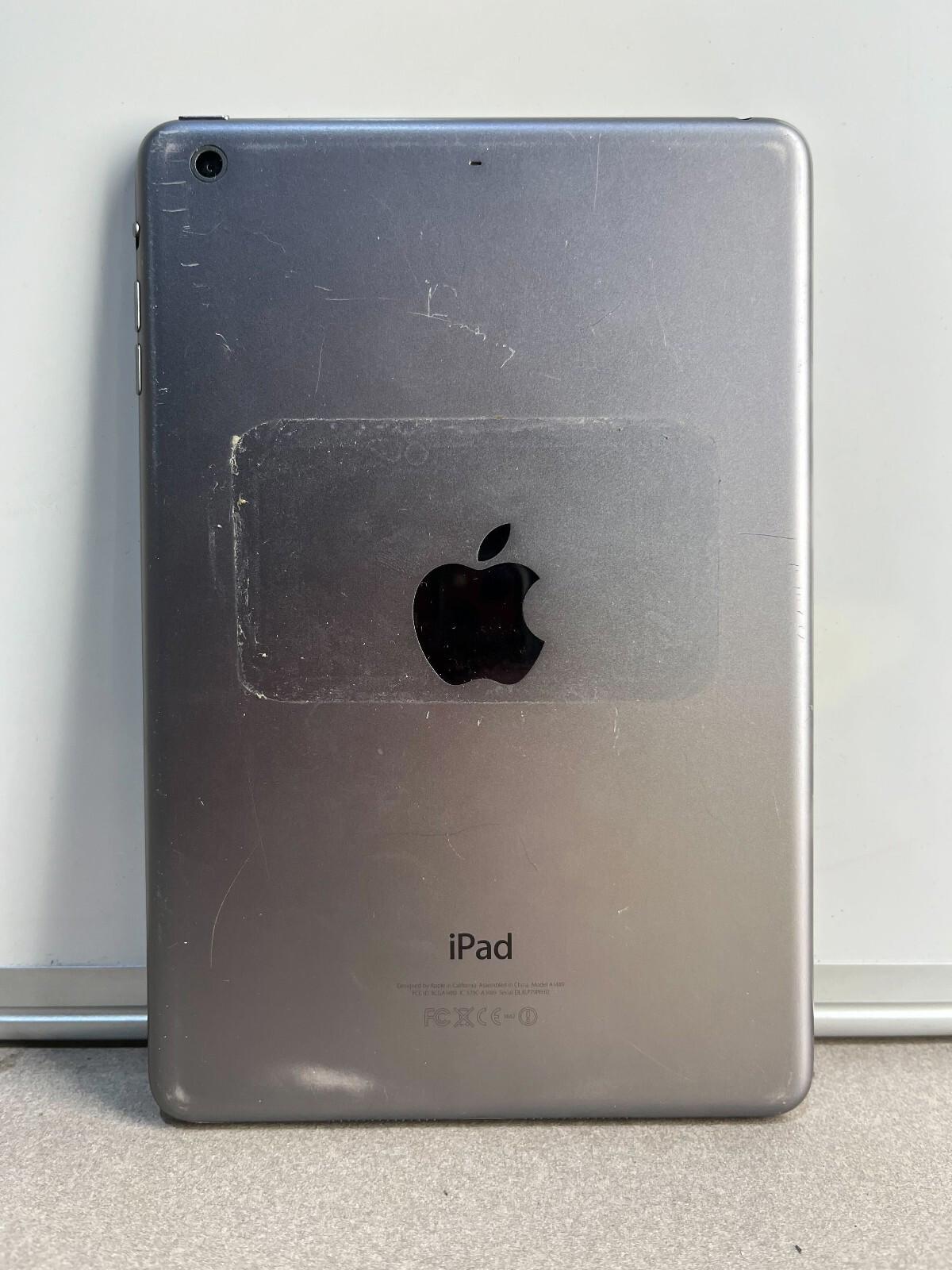 iPad Mini 2 128GB Wifi Black Cracked Screen