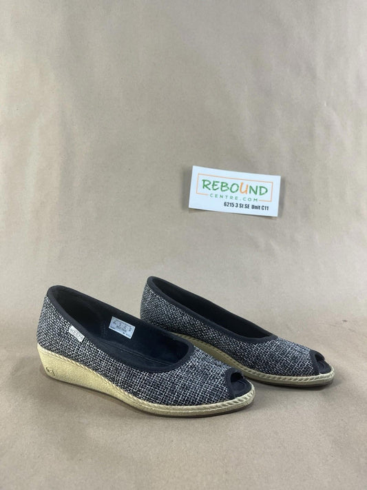 Women’s Keen Cortona Slip-On Peep Toe Wedge Heels (Size 8)