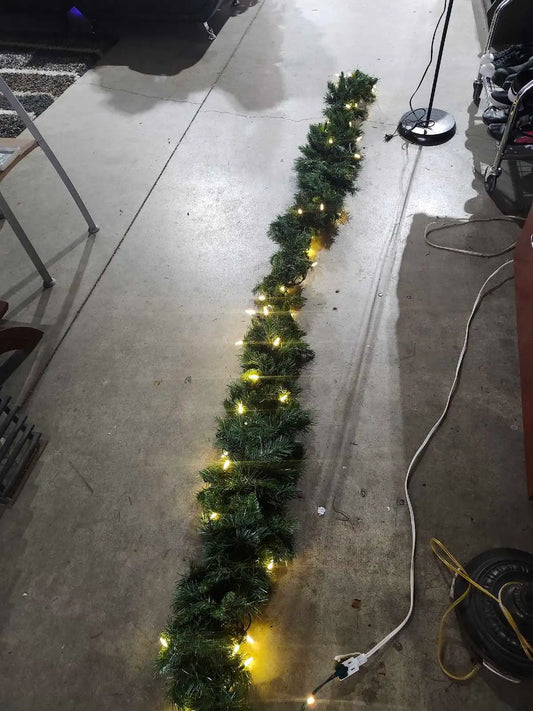10ft Christmas Pre-lit Garland