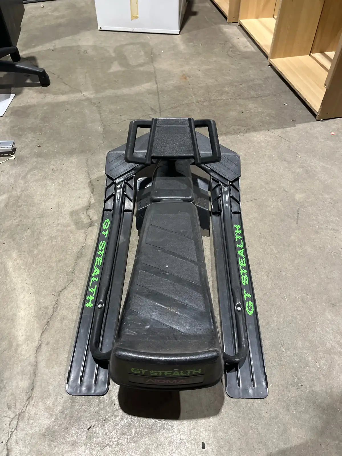 Noma GT stealth Snowracer