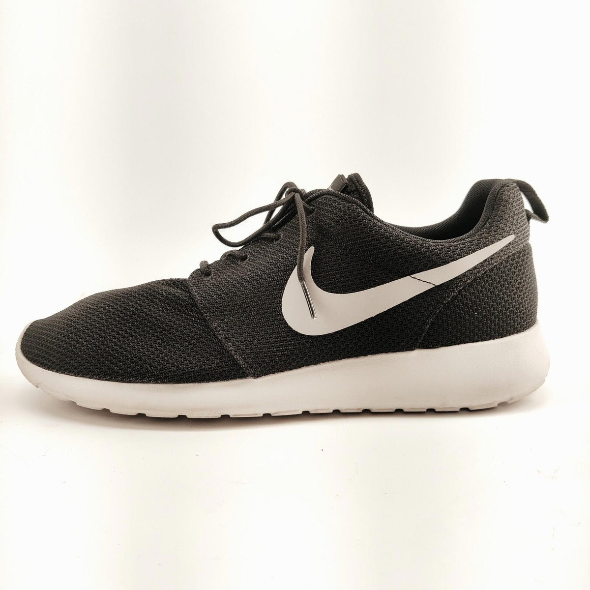 Chaussures de sport Nike noires en maille pour homme, taille 46