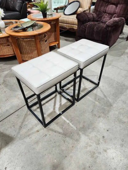 Set of 2 Grey Faux Leather Stools