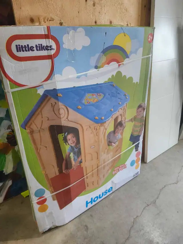 New - Little Tikes Big Playhouse