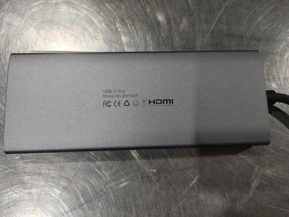 Good Condition Zmuipng USB-C Hub Model ZM193R HDMI USB3 USB-C Ethernet Silver