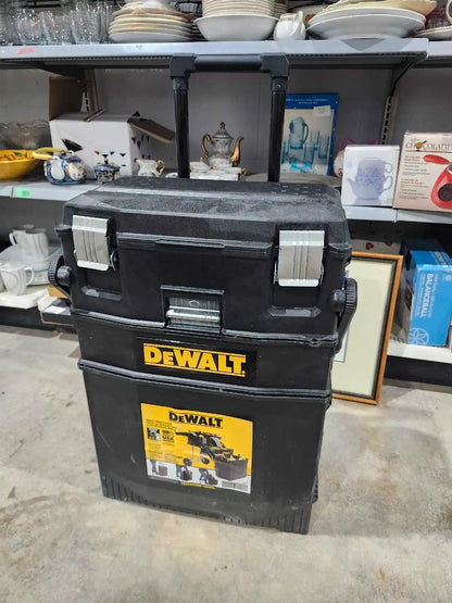 DEWALT 4-in-1 Cantilever Tool Box Mobile Work Center