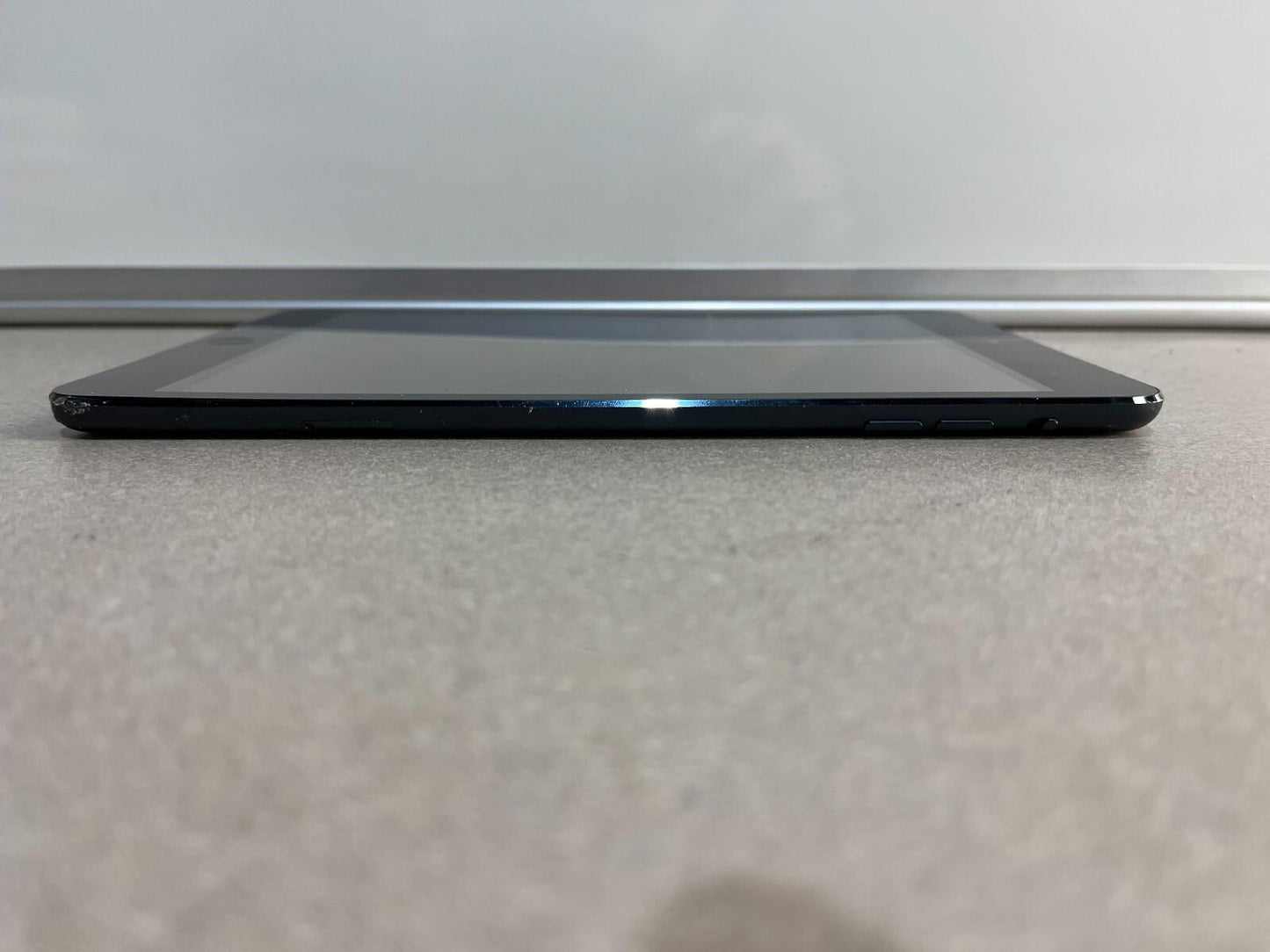 iPad Mini 64GB Cellular Black A1455 Bad Screen