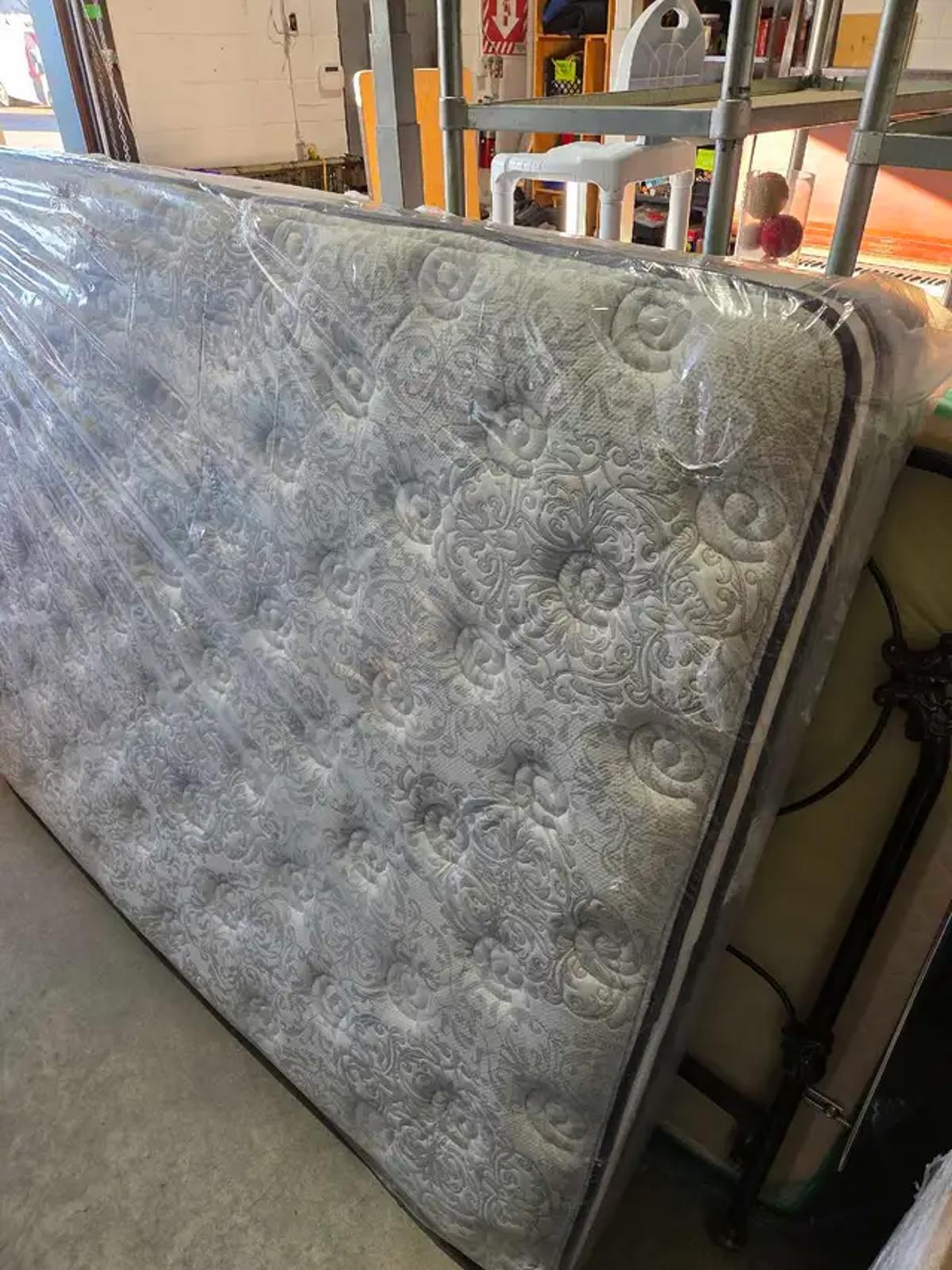 Beautyrest S Series Mattress - Queen