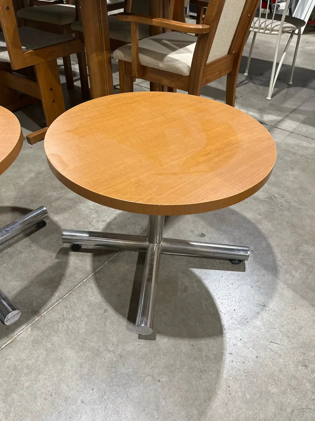 round coffee/side table (1 left)