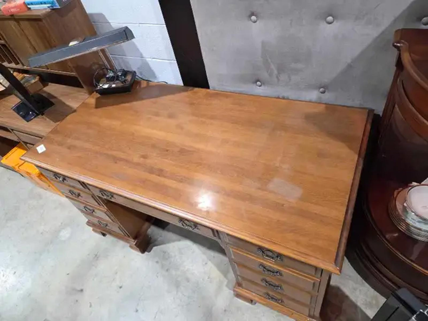 Solid Wooden Vilas Executive Desk