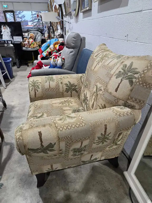 Comfy Tree Pattern ArmChair
