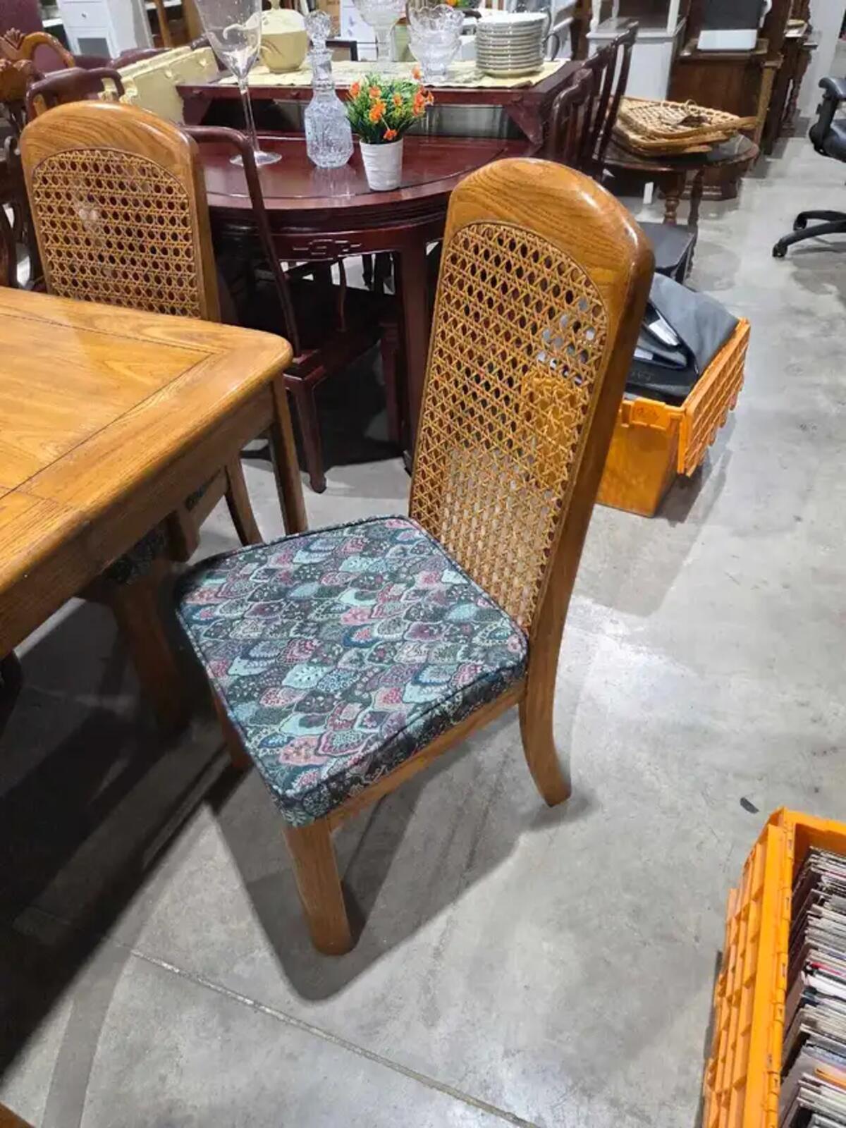 Solid Wooden Extendable Dining Set