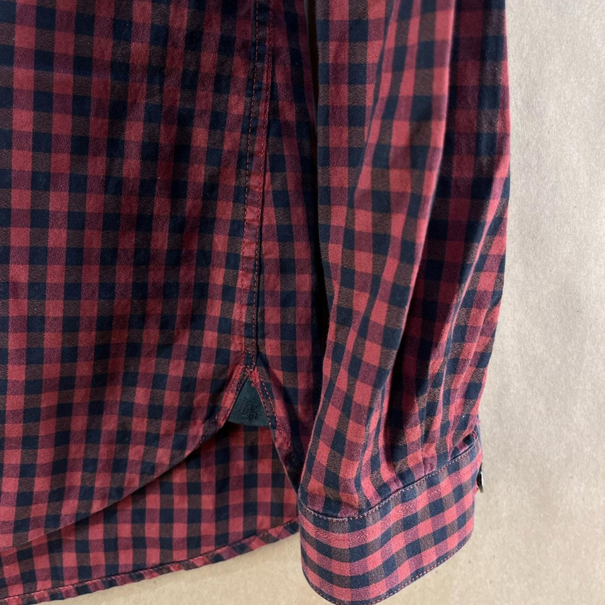 Chemise à carreaux rouge et noire The Kooples (Taille M)