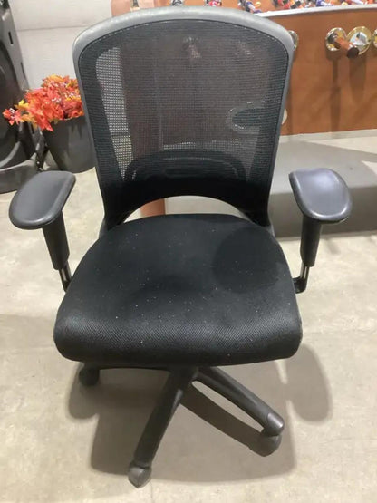 Staples Ergonomic Mesh Office Chair