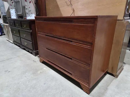Vintage Solid Wooden 3-Drawer Dresser