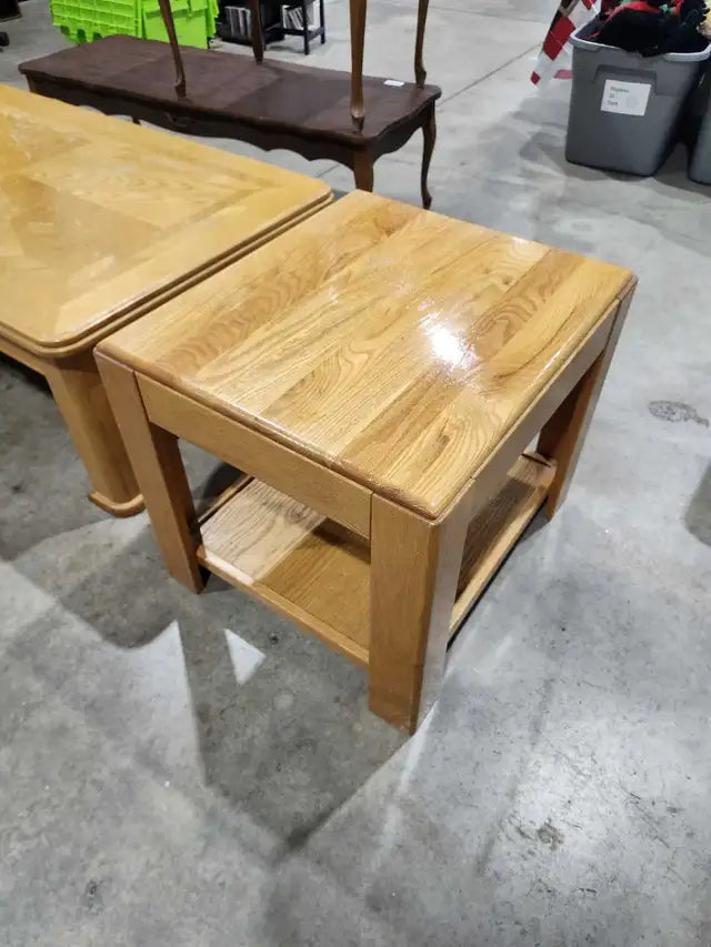 Table d'appoint en bois