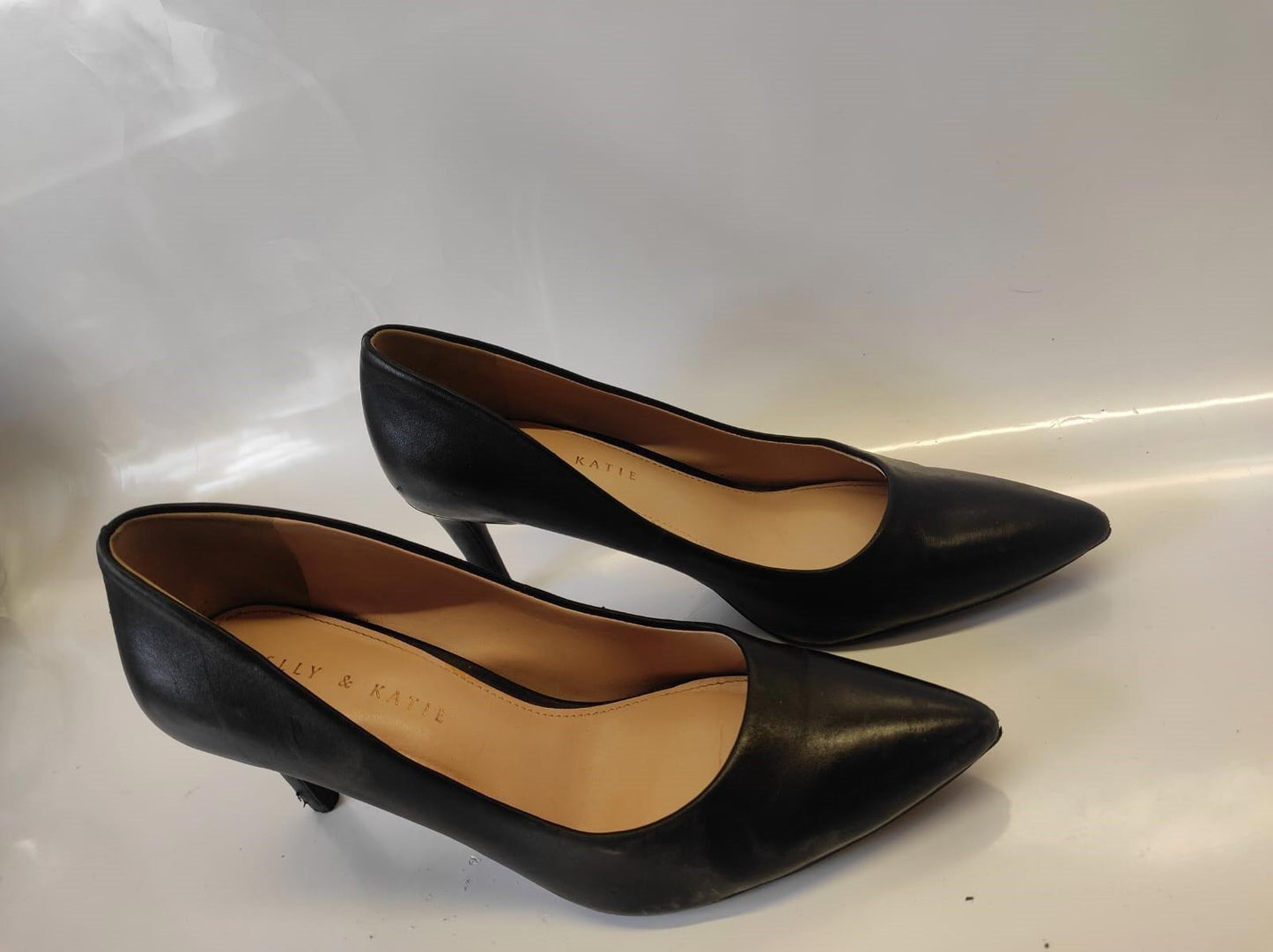 Kelly & Katie Black Pointy Toe High heels Size: 7 1/2M