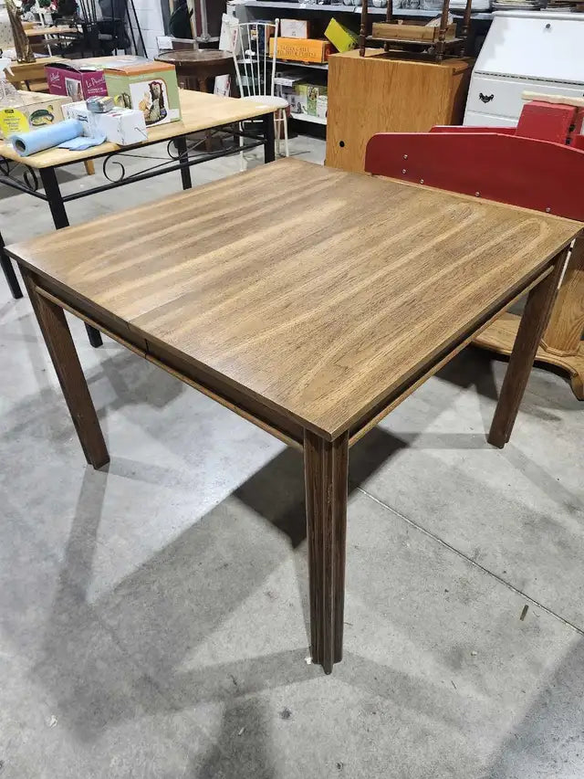 Wooden Extendable Table & 2 Leafs