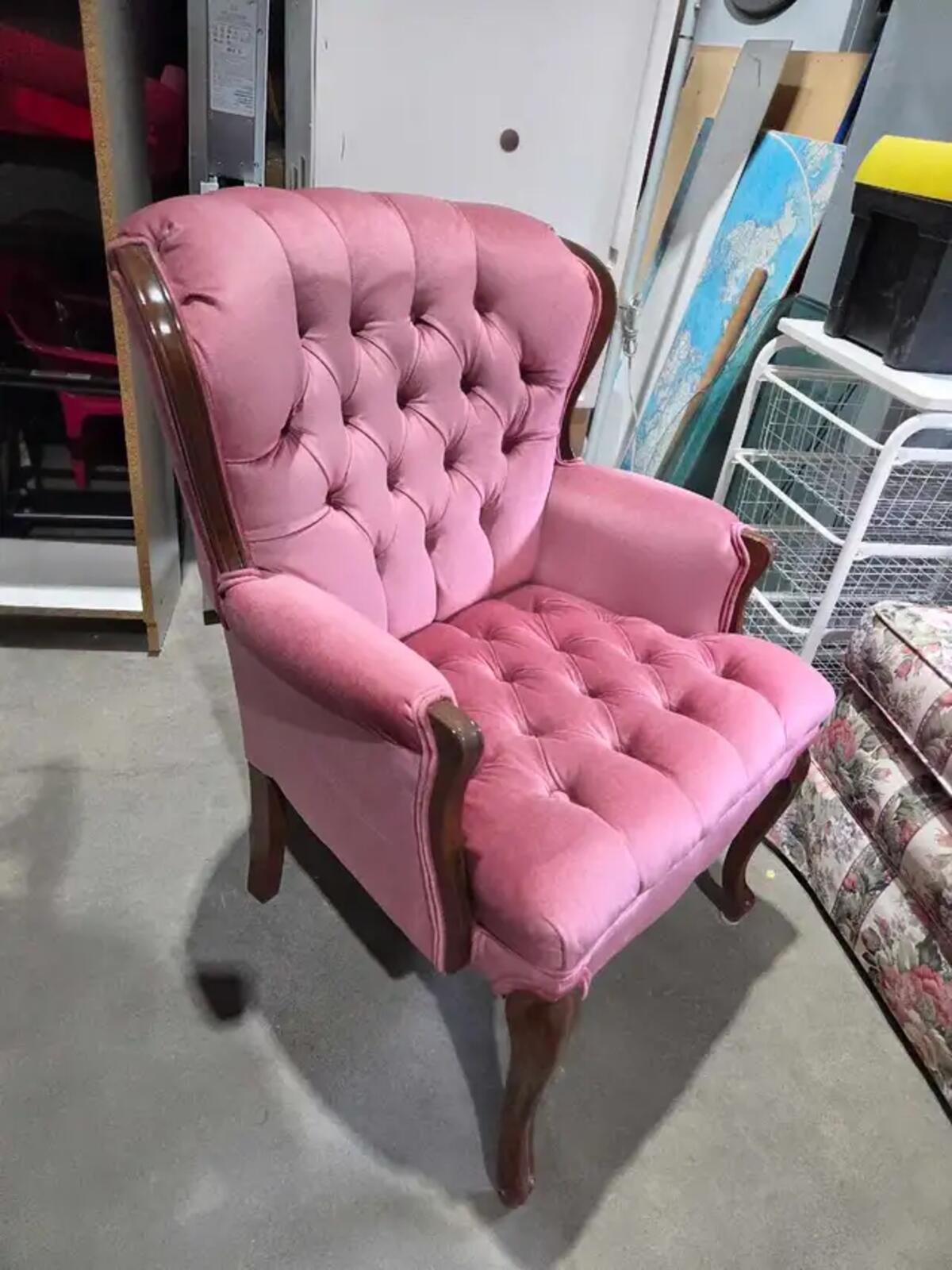 Vintage Pink Tufted Accent Chair
