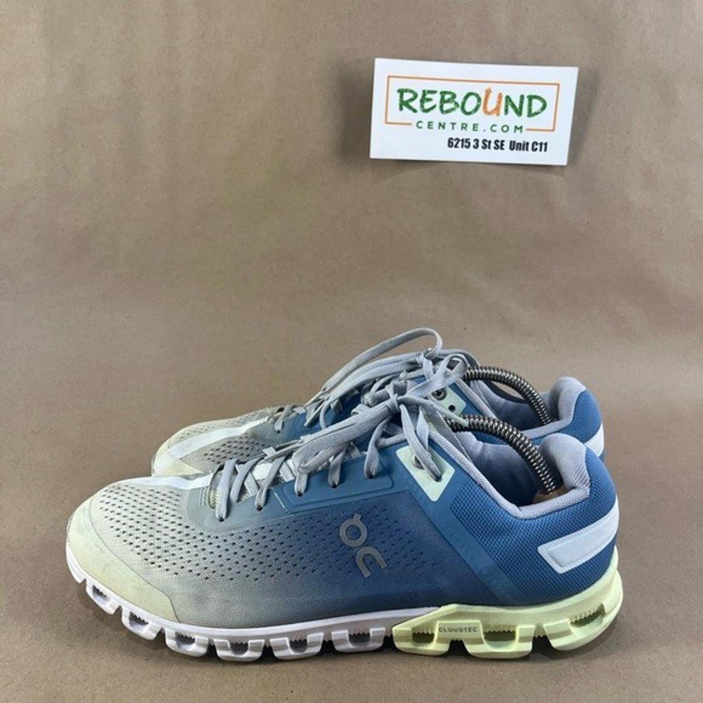 On Running Cloudflow 3 Sneakers (Men’s Size US 8.5)