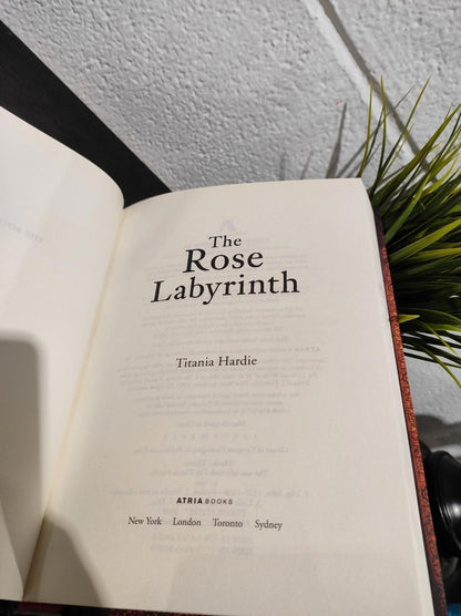 The Rose Labyrinth - Hardcover By Hardie, Titania