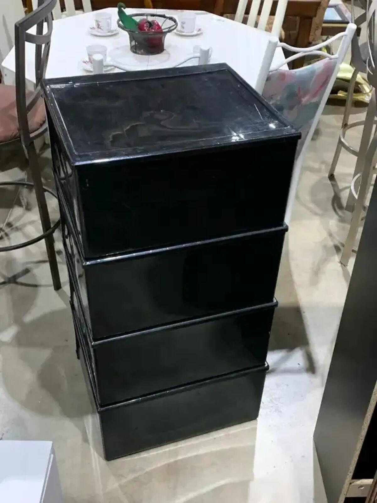 Sterilite Stacking Drawer Unit (4 individual drawers)