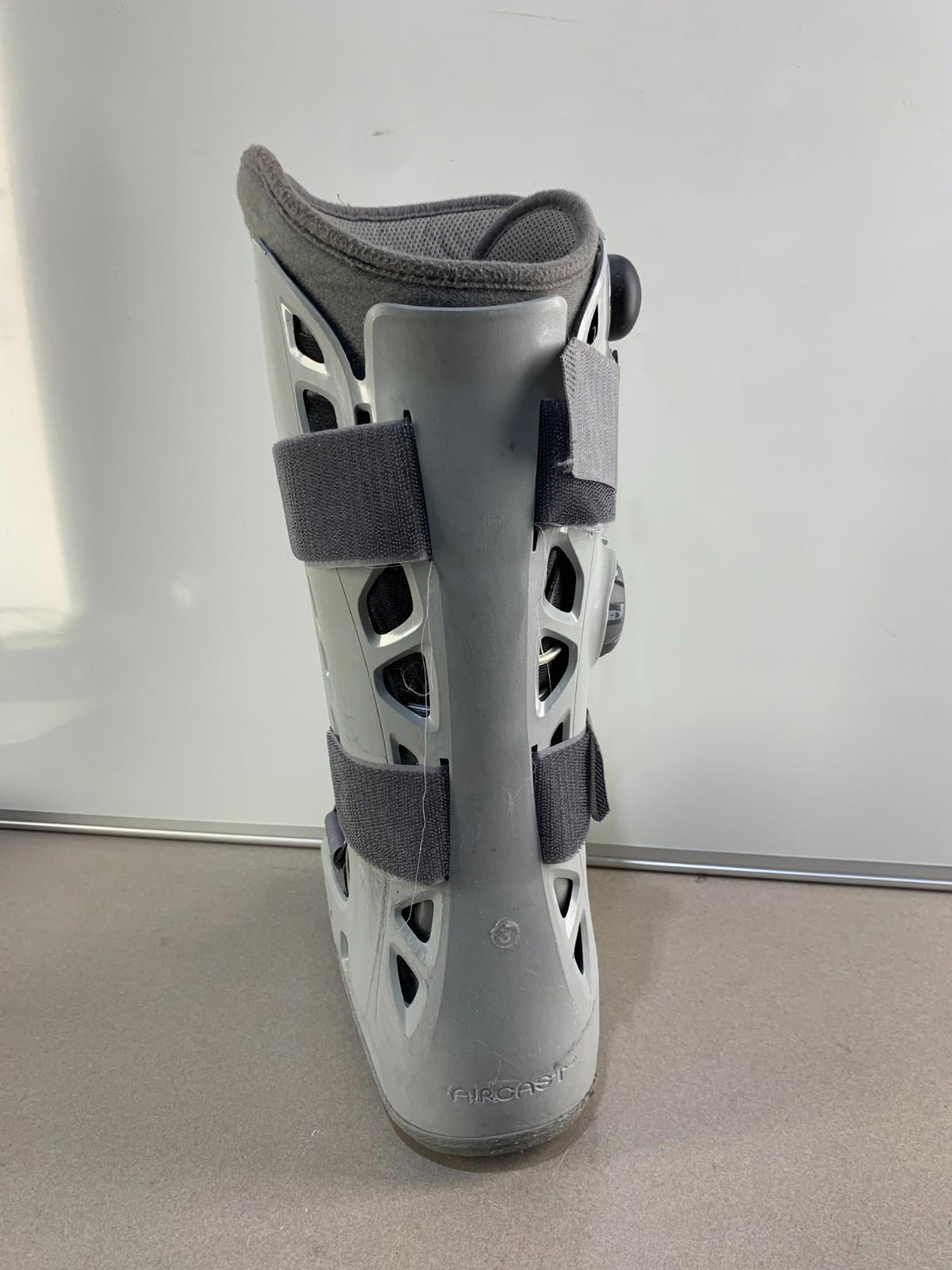 Aircast  Walker Brace / Walking Boot Medium Submit