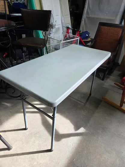 4ft Folding Table