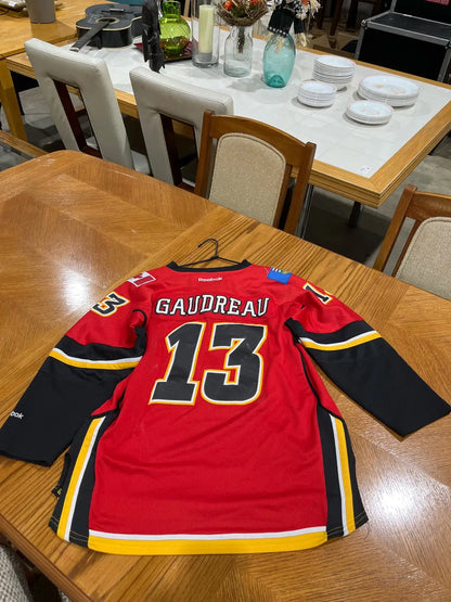 Calgary Flames Hockey Jersey Youth Size L/XL CCM Red NHL Flaws R