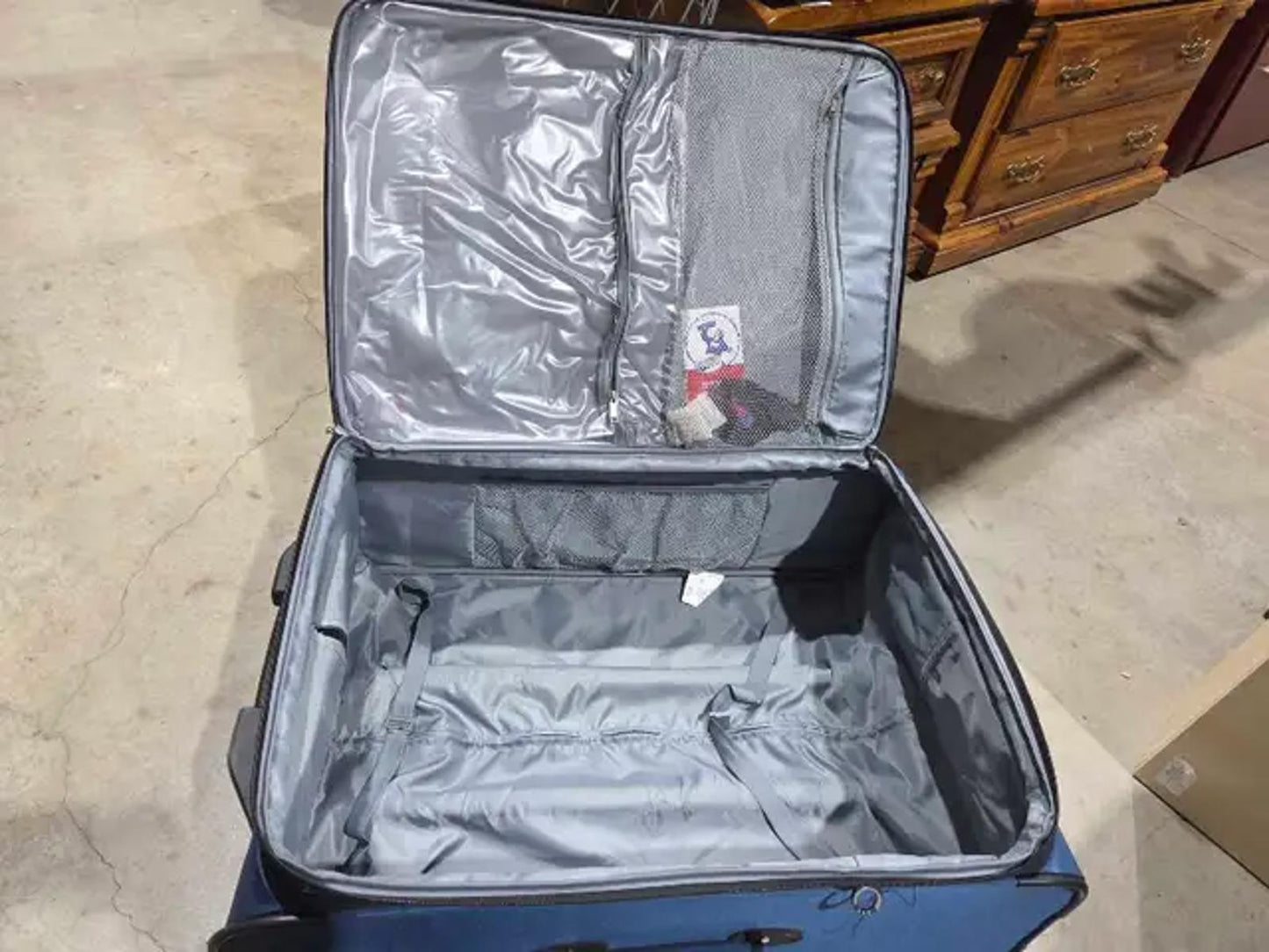 American Tourister 3 Piece Luggage Set