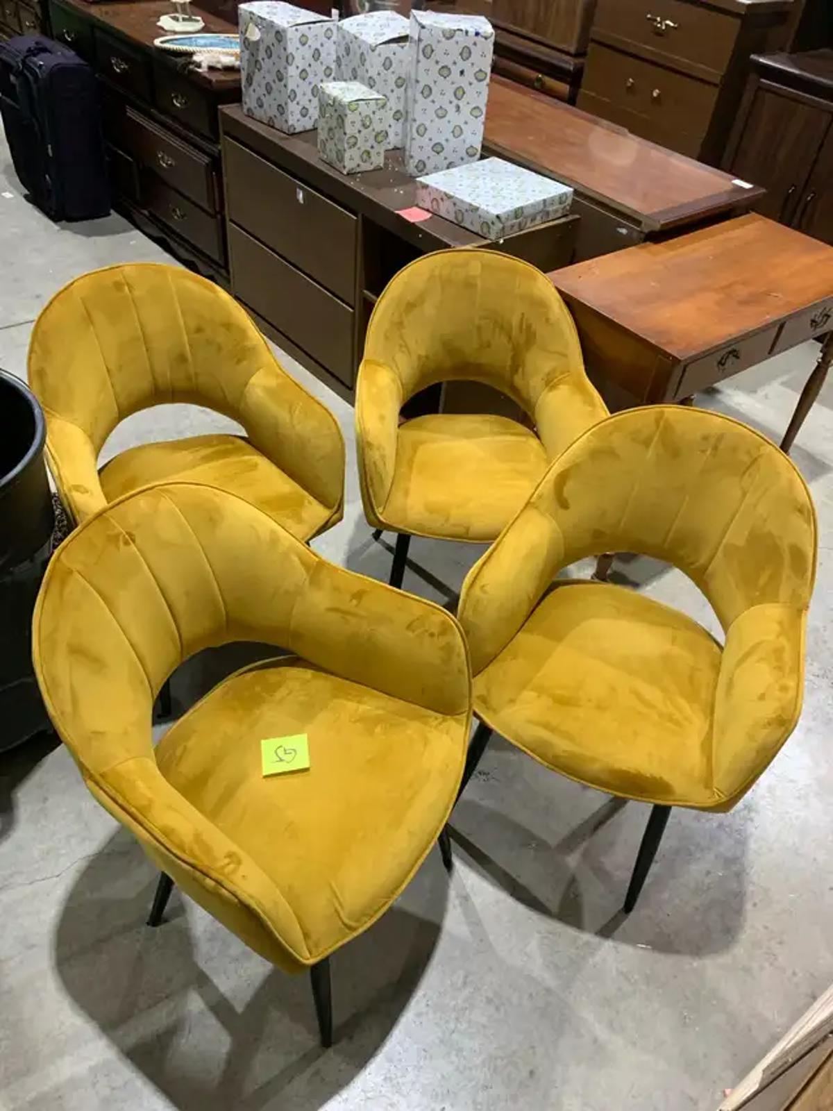 Mustard MCM Style Chair - Set of 4