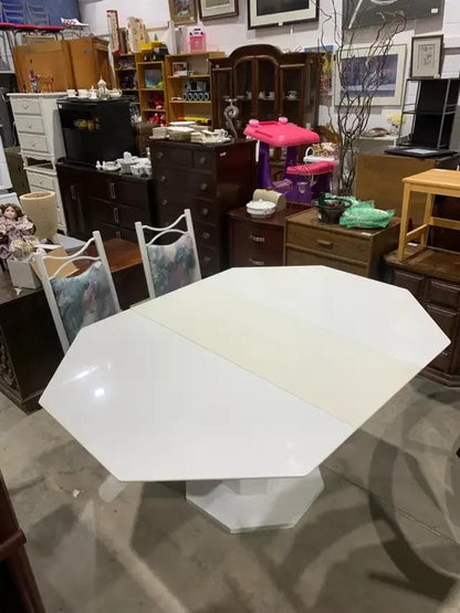 White Octagonal Dinning Table with Extending Leaf